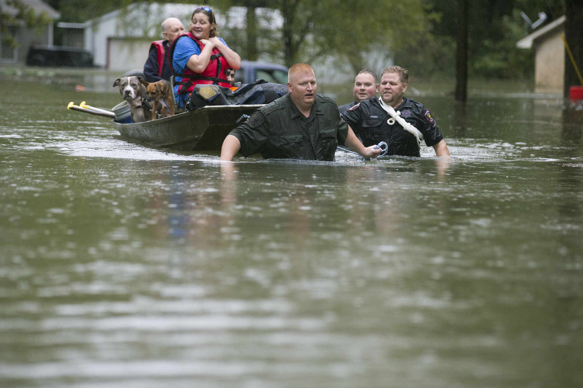 More than 1,000 rescues, evacuations as Imelda soaks Texas - KSLNewsRadio