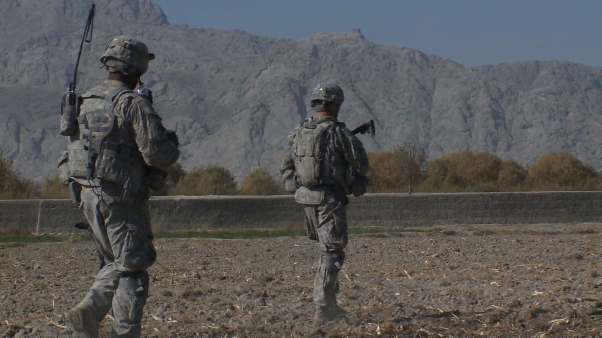US service member injured after rockets strike coalition bases in Syria ...