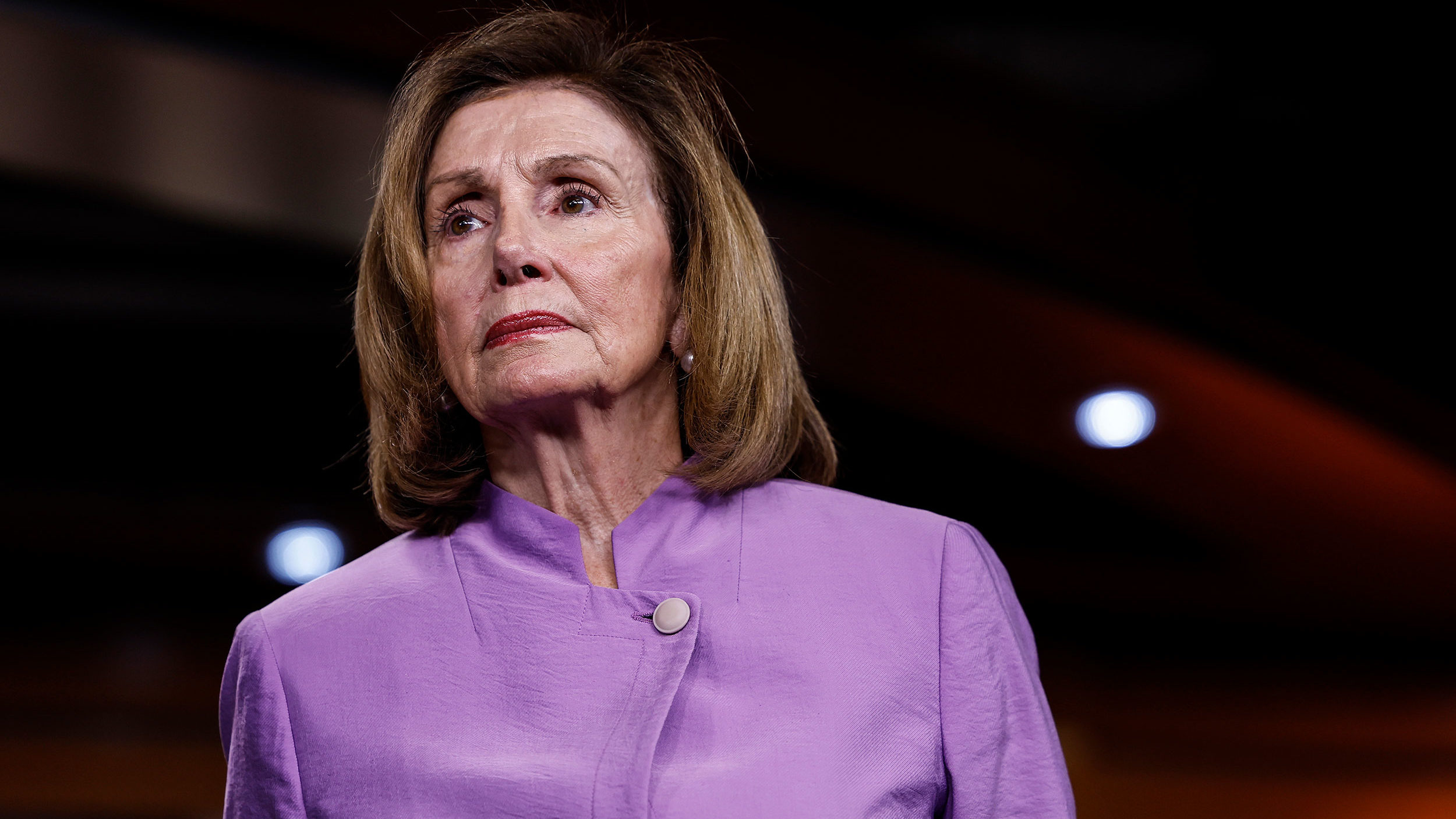 WASHINGTON, DC - AUGUST 10: U.S. House Speaker Nancy Pelosi (D-CA)  alongside members of the Congre...