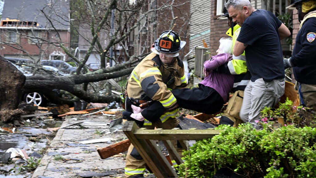At least 17 killed after tornadoes and storms in the South and Midwest