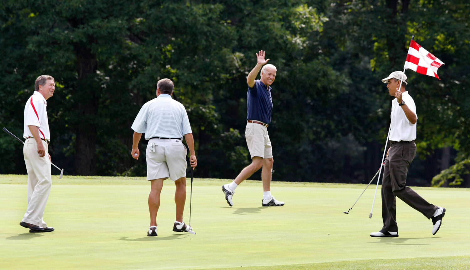 President Barack Obama, from right, Vice President Joe Biden, House Speaker John Boehner, R-Ohio, a...